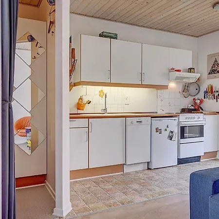 4 Person In * Gudhjem