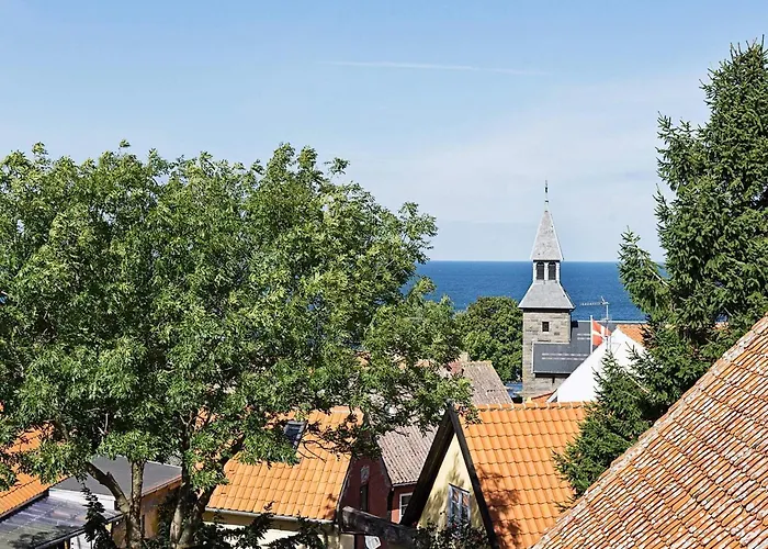4 Person In Gudhjem-by Traum *